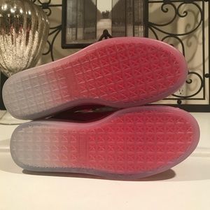 puma sneakers clear bottom